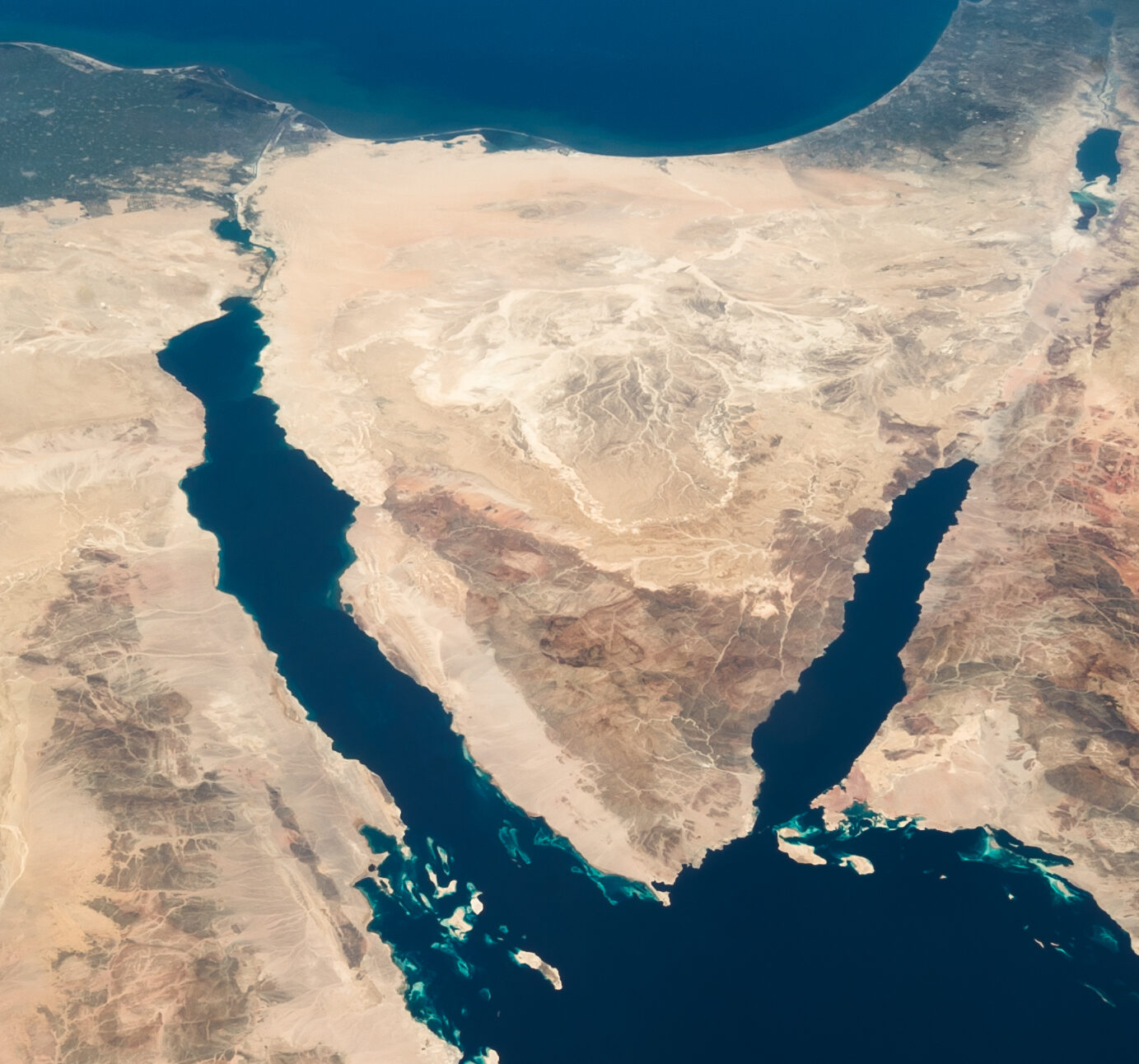 تنسيق عسكري مصري-سعودي لتأمين منطقة خليج العقبة