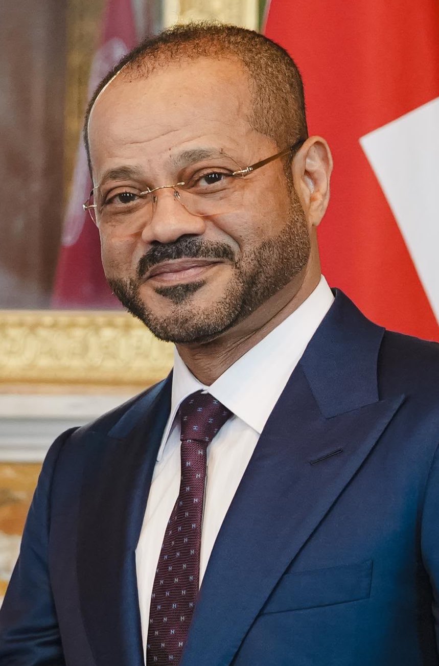 وزير خارجية عُمان: الحوار هو الطريق الأمثل لحل الأزمات
